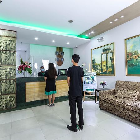 Eurotel Vivaldi Araneta Quezon City Exteriör bild