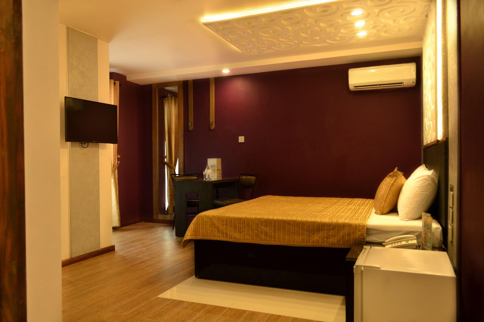 Eurotel Vivaldi Araneta Quezon City Exteriör bild