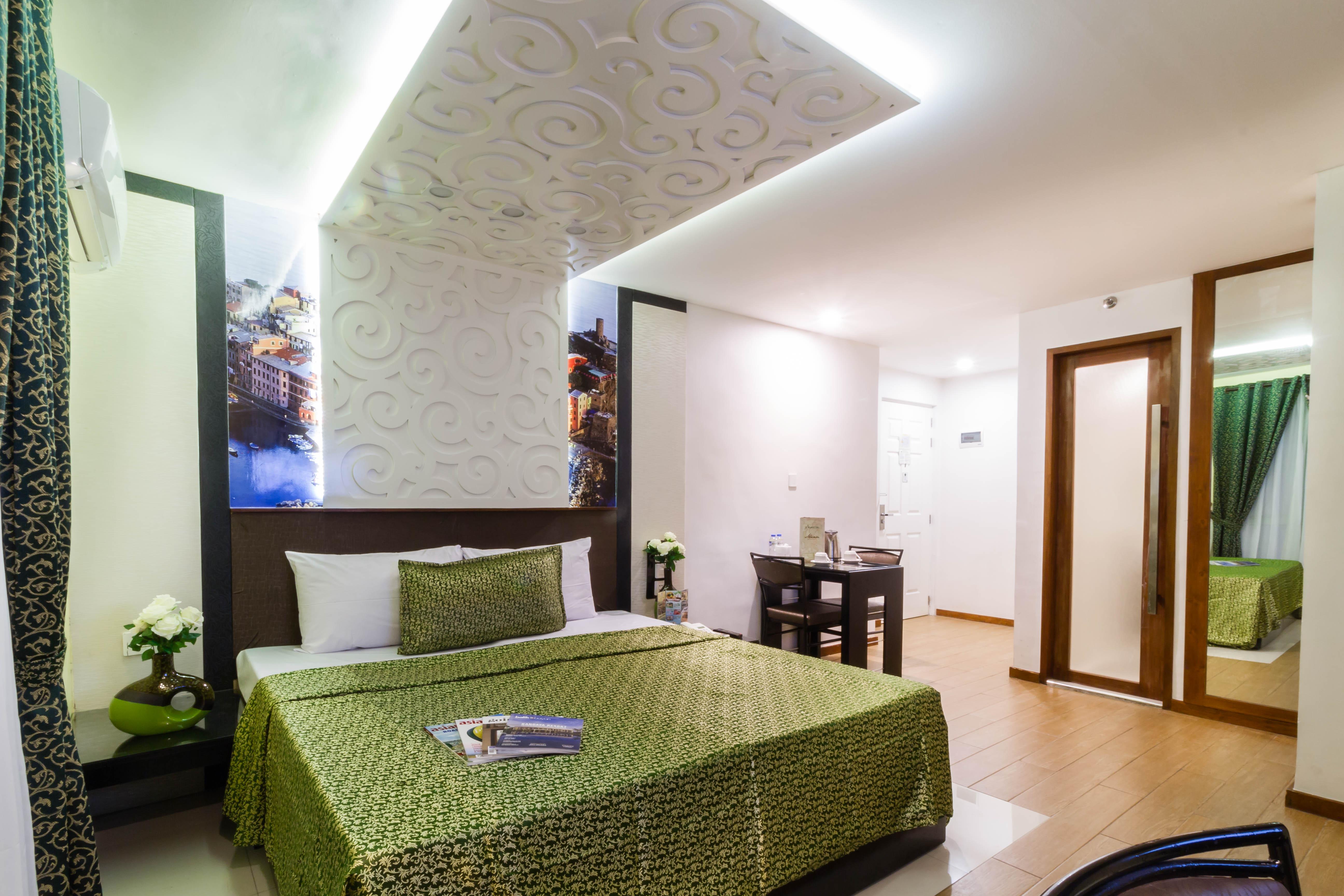 Eurotel Vivaldi Araneta Quezon City Exteriör bild