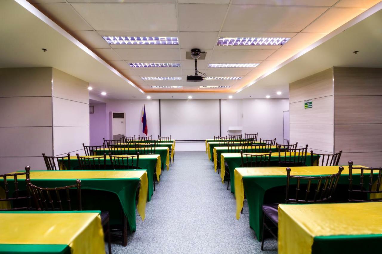 Eurotel Vivaldi Araneta Quezon City Exteriör bild