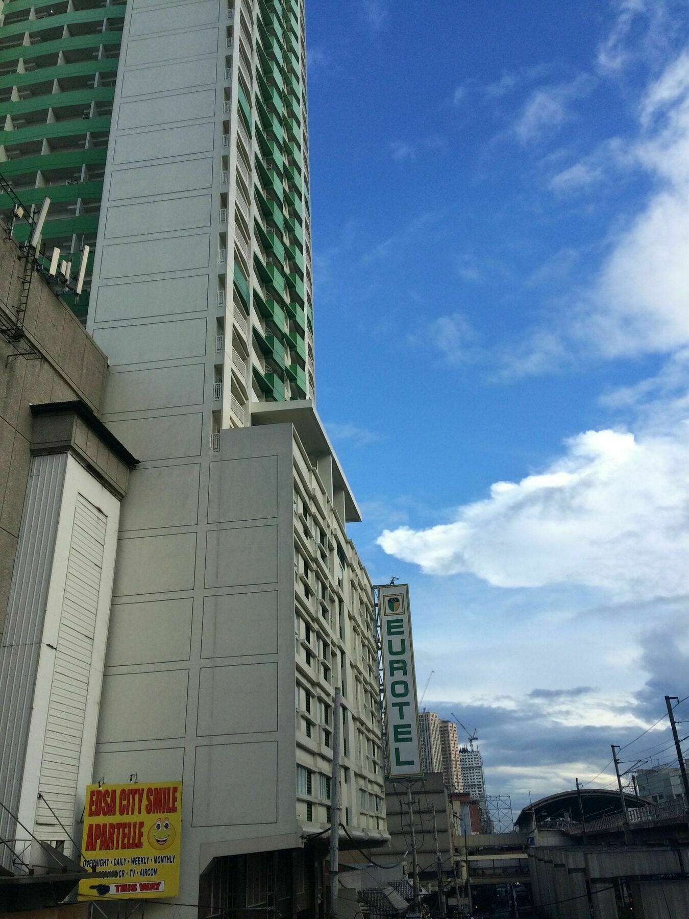 Eurotel Vivaldi Araneta Quezon City Exteriör bild